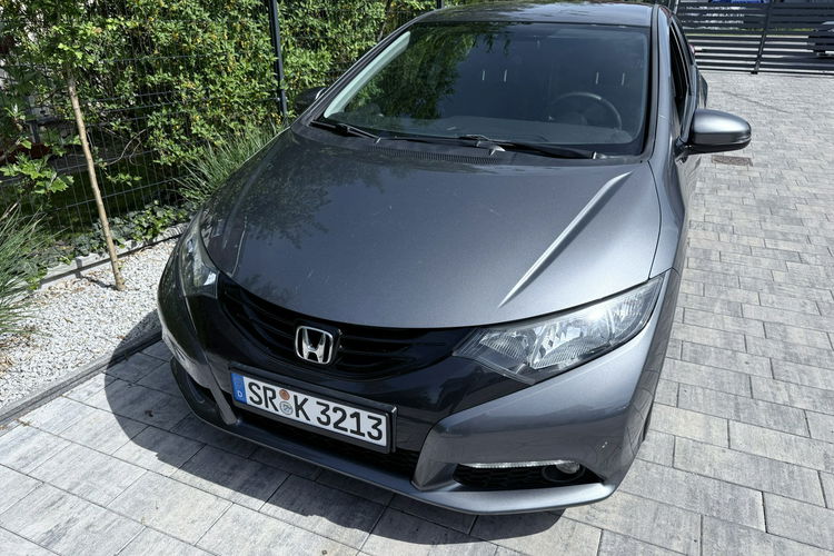 Honda Civic 1.8 V TEC Zadbana Serwisowana z bardzo niskim przebiegiem zdjęcie 28