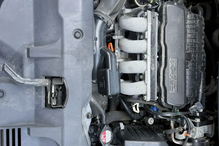 Honda Civic 1.8 V TEC Zadbana Serwisowana z bardzo niskim przebiegiem zdjęcie 38