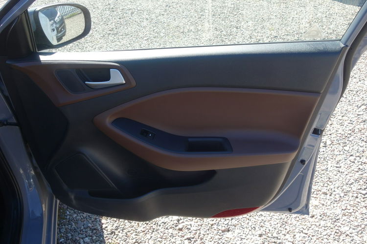 i20 Hyundai I20 2016 1.3 benzyna 84km 50tyś przebiegu klima zadbany zdjęcie 15