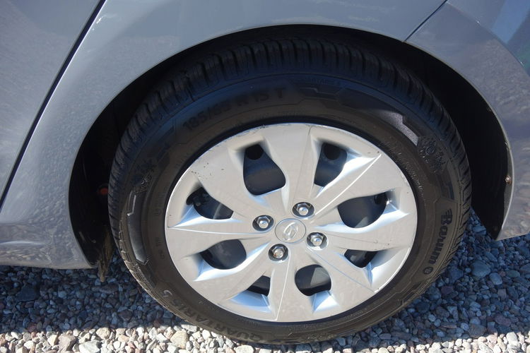 i20 Hyundai I20 2016 1.3 benzyna 84km 50tyś przebiegu klima zadbany zdjęcie 29