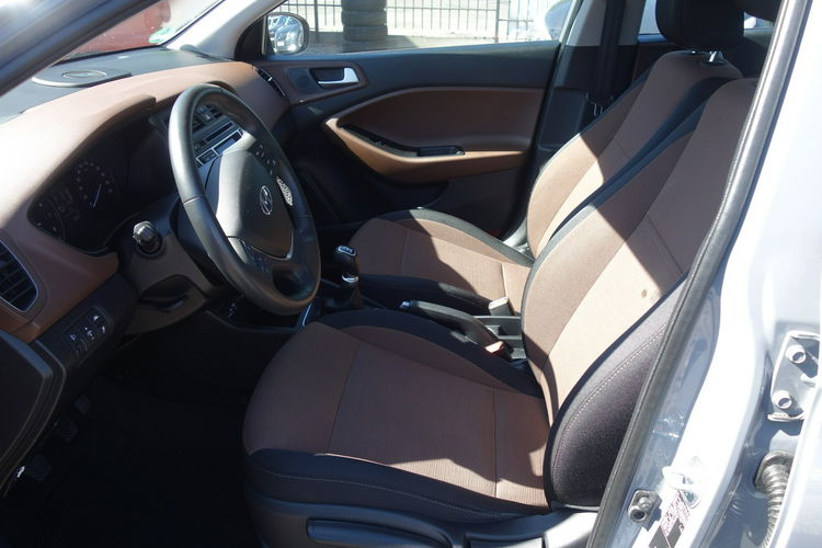 i20 Hyundai I20 2016 1.3 benzyna 84km 50tyś przebiegu klima zadbany zdjęcie 7