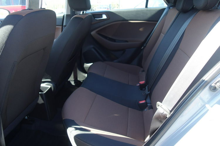 i20 Hyundai I20 2016 1.3 benzyna 84km 50tyś przebiegu klima zadbany zdjęcie 9