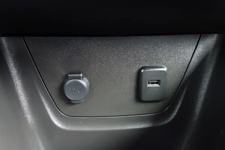 Crossland X Opel Crossland X 2018 1.2 benzyna 110km automat przebieg 25tyś zdjęcie 27