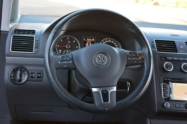 Volkswagen Touran Bi-xenon Ledy Navi 2xParktronik Park Assist I Właśc. zdjęcie 23