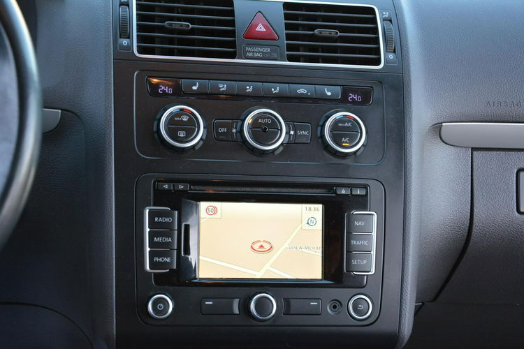 Volkswagen Touran Bi-xenon Ledy Navi 2xParktronik Park Assist I Właśc. zdjęcie 24