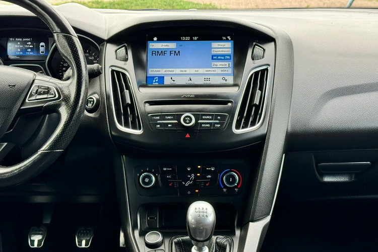 Ford Focus Benzyna Gwarancja ST-Line zdjęcie 19