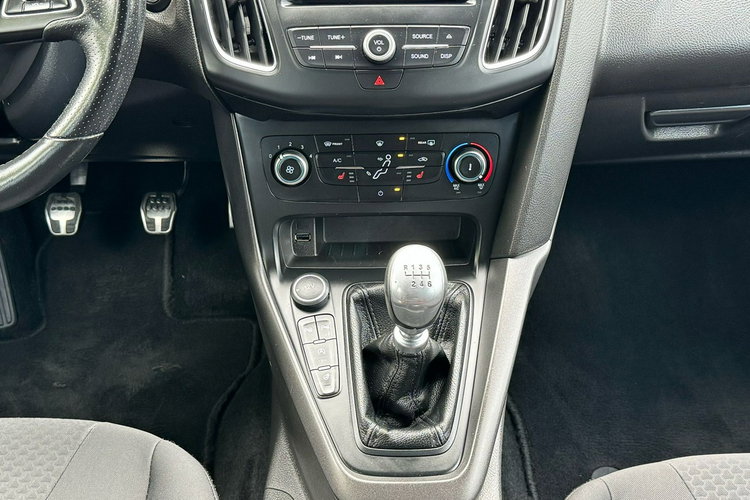 Ford Focus Benzyna Gwarancja ST-Line zdjęcie 20