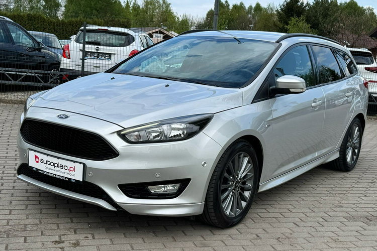 Ford Focus Benzyna Gwarancja ST-Line zdjęcie 3