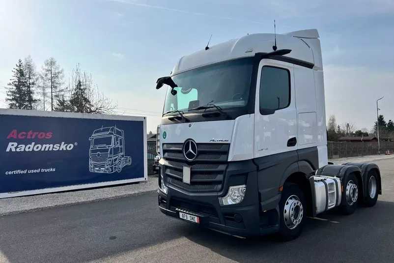 ciągnik siodłowy Mercedes zdjęcie 1