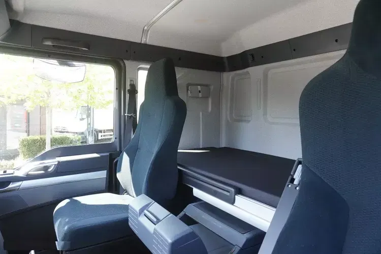 MAN TGM 18.340 / burtowy 18 EPAL / kab. sypialna zdjęcie 23