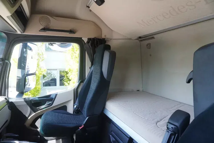 Mercedes Actros 2542 / Kabina Gigasalonka / BDF / 190 tys. km zdjęcie 18