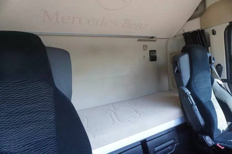 Mercedes Actros 2542 / Kabina Gigasalonka / BDF / 190 tys. km zdjęcie 23