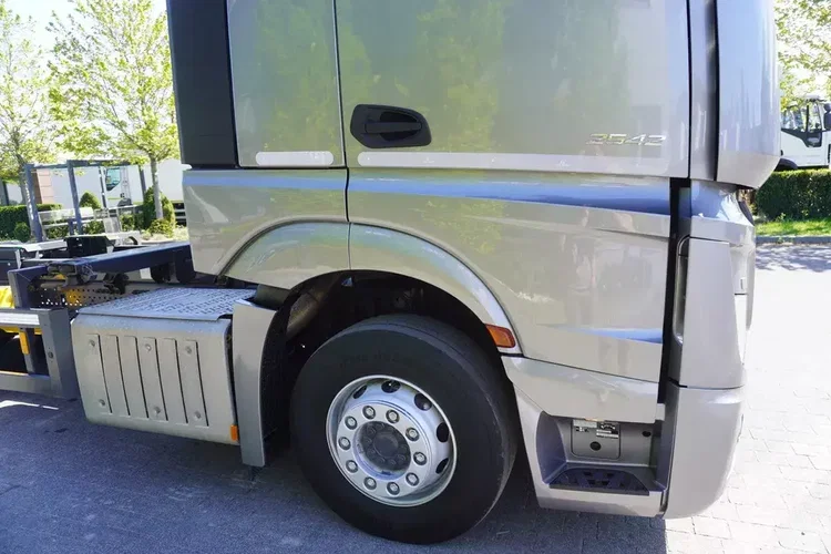 Mercedes Actros 2542 / Kabina Gigasalonka / BDF / 190 tys. km zdjęcie 29