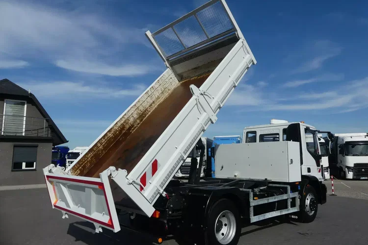 Iveco EUROCARGO 120-220 / WYWROTKA Z HYDROBURTĄ / 90 tys km / zdjęcie 11