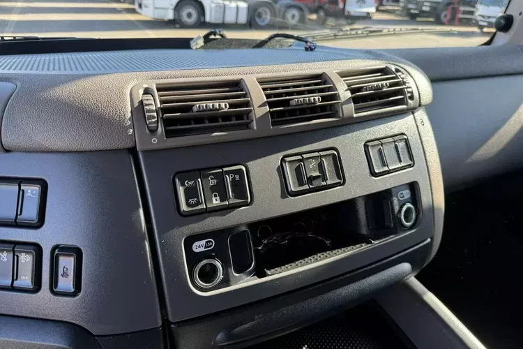 DAF CF 320 E6 Winda Firana Tył Drzwi Dach Zsuwany Długi 9.40m zdjęcie 26