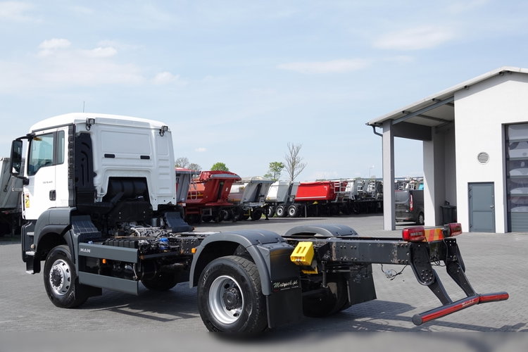 MAN TGS 18.420 / 4X4 /  RAMA DŁ. 5.6 M / NAVI / DO ZABUDOWY / SPROWADZONY  zdjęcie 5