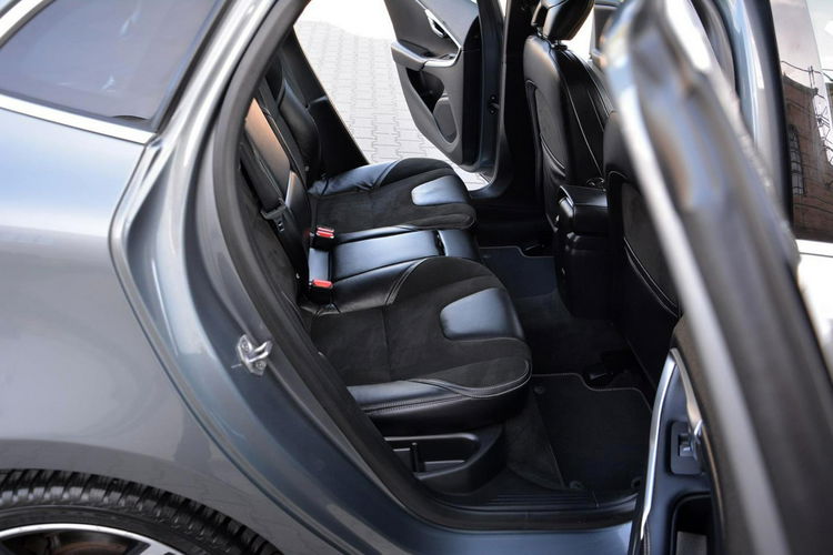 Volvo V40 R-Design Xenon LED Automat Kamera Navi Skóry Virtual zegary Alu 18" zdjęcie 16