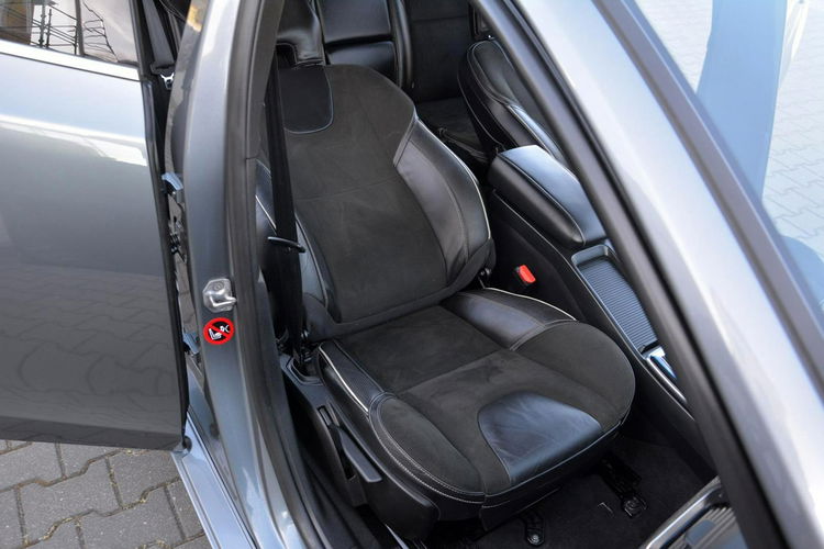 Volvo V40 R-Design Xenon LED Automat Kamera Navi Skóry Virtual zegary Alu 18" zdjęcie 18