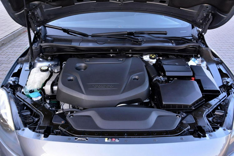 Volvo V40 R-Design Xenon LED Automat Kamera Navi Skóry Virtual zegary Alu 18" zdjęcie 37