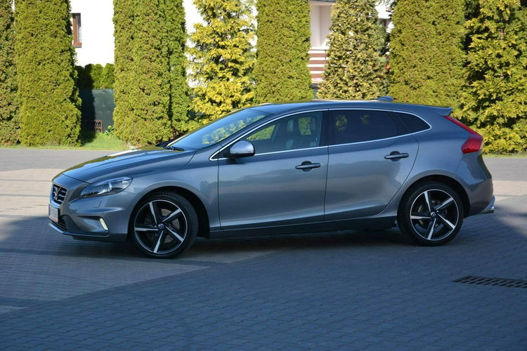 Volvo V40 R-Design Xenon LED Automat Kamera Navi Skóry Virtual zegary Alu 18" zdjęcie 4