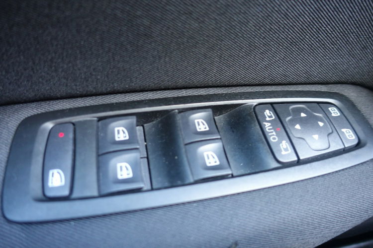 Renault Megane Fv 23% Automat EDC Org. Lakier - Bezwypadkowy Pełny Serwis zdjęcie 18