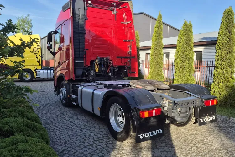 Volvo FH GLOBETROTTER zdjęcie 4