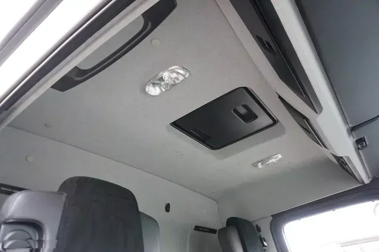 Mercedes / ANTOS / 2535 / ACC / E 6 / BDF + WINDA / 7.15 , 7.45, 7.82 M / OŚ SKRĘTNA zdjęcie 17