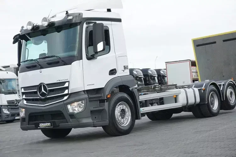 Mercedes / ANTOS / 2535 / ACC / E 6 / BDF + WINDA / 7.15 , 7.45, 7.82 M / OŚ SKRĘTNA zdjęcie 22