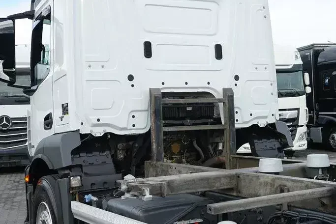 Mercedes / ANTOS / 2535 / ACC / E 6 / BDF + WINDA / 7.15 , 7.45, 7.82 M / OŚ SKRĘTNA zdjęcie 28