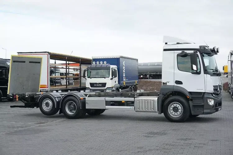 Mercedes / ANTOS / 2535 / ACC / E 6 / BDF + WINDA / 7.15 , 7.45, 7.82 M / OŚ SKRĘTNA zdjęcie 4