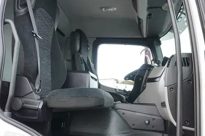 Mercedes / ANTOS / 2535 / ACC / E 6 / BDF + WINDA / 7.15 , 7.45, 7.82 M / OŚ SKRĘTNA zdjęcie 8