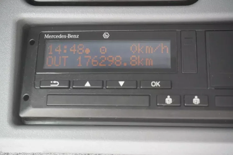 Mercedes Atego 1223 / FULL ADR / Rama 440 cm / Kab. sypialna / 175 tys. km zdjęcie 2