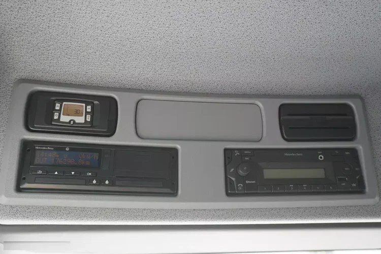 Mercedes Atego 1223 / FULL ADR / Rama 440 cm / Kab. sypialna / 175 tys. km zdjęcie 20