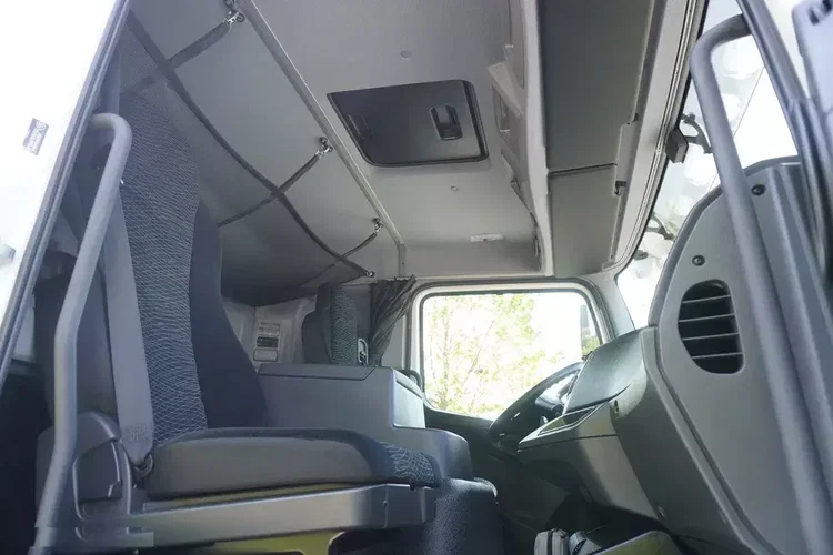 Mercedes Atego 1223 / FULL ADR / Rama 440 cm / Kab. sypialna / 175 tys. km zdjęcie 29