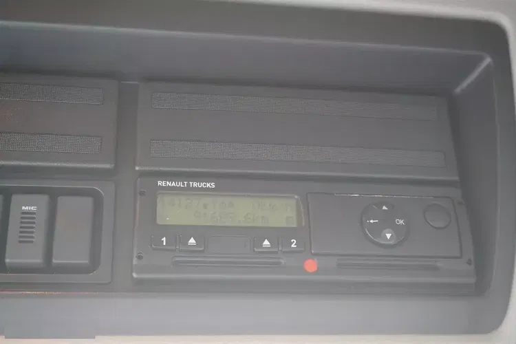 Renault D13 / 90 tys. km / Chłodnia hakowa / Thermoking T800R / 2 sztuki zdjęcie 2