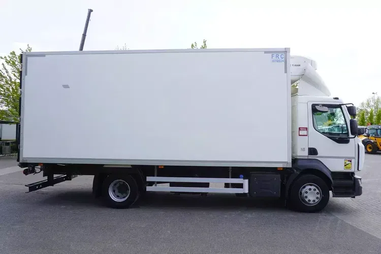 Renault D13 / 90 tys. km / Chłodnia hakowa / Thermoking T800R / 2 sztuki zdjęcie 6