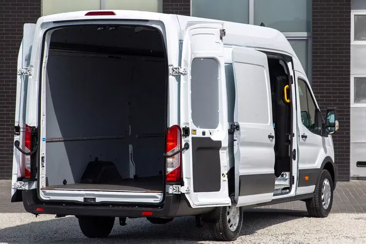 Ford Transit L4H3 WYSOKI DACH 32.000km zdjęcie 4