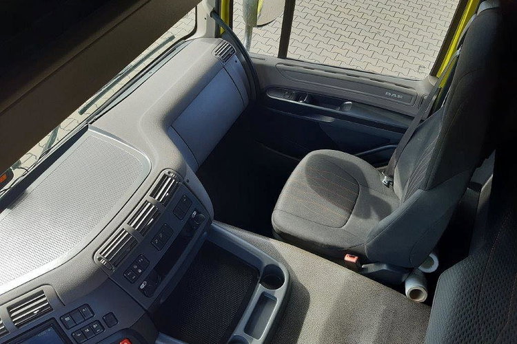 DAF CF 320 FA zdjęcie 8