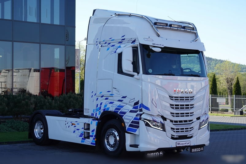 ciągnik siodłowy Iveco zdjęcie 1