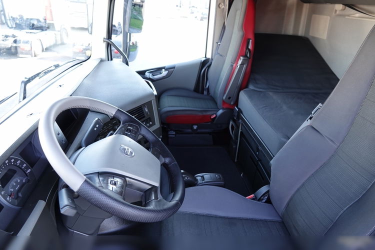 Volvo FH 500 / I-SAVE / KLIMA POSTOJOWA / HYDRAULIKA / ALUFELGI  / PO KONTRAKCIE SERWISOWYM / SPROWADZONY zdjęcie 25