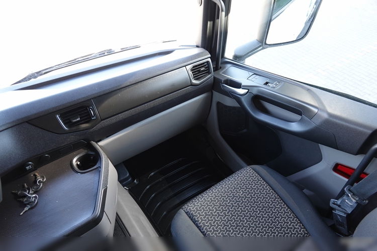Scania R 450 / RETARDER / CAŁA NA PODUSZKACH / OPONY 100 % / ALUFELGI / SPROWADZONA / PO KONTRAKCIE SERWISOWYM zdjęcie 32