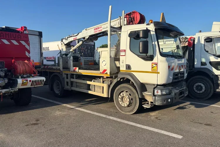 Renault D / WIERTNICA TELECOM 20 / 100 TYS KM / SPROWADZONE / zdjęcie 1