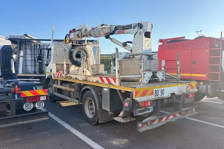 Renault D / WIERTNICA TELECOM 20 / 100 TYS KM / SPROWADZONE / zdjęcie 3