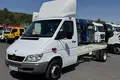 samochód dostawczy Mercedes zdjęcie 2