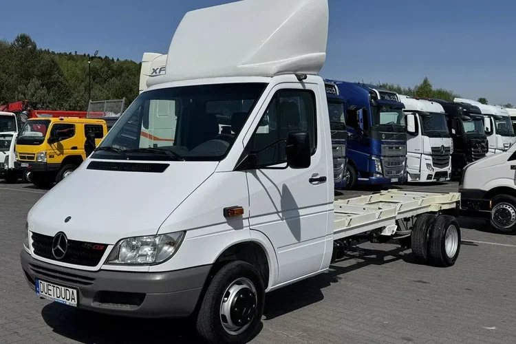 Mercedes Sprinter zdjęcie 2