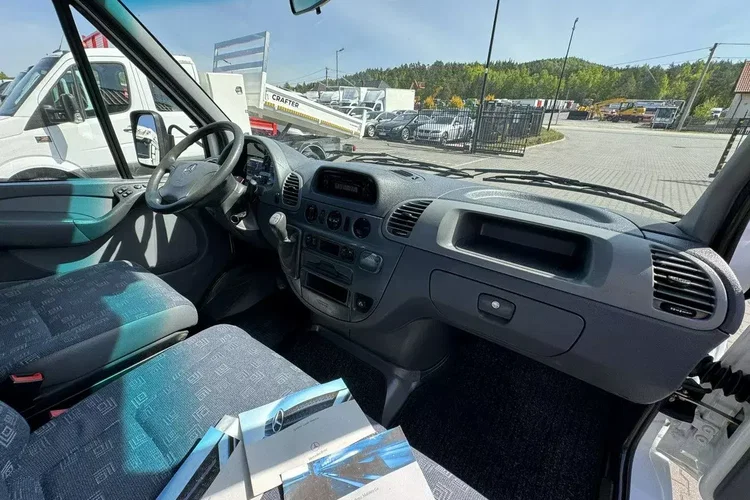 Mercedes Sprinter zdjęcie 32