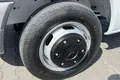 samochód dostawczy Mercedes zdjęcie 9