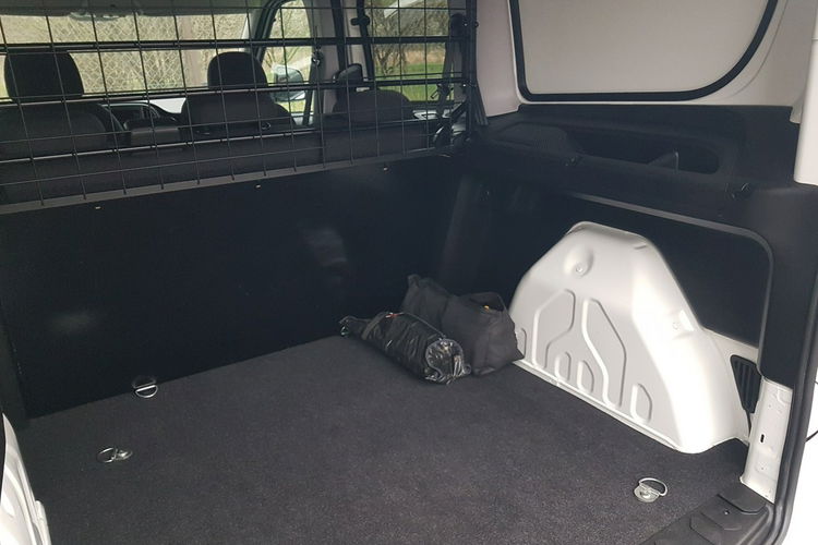 Fiat Doblo MAXI 5 OSÓB DŁUGI KLIMA 6-BIEGÓW KRAJOWY I-WŁAŚCICIEL FAKTURA VAT zdjęcie 18