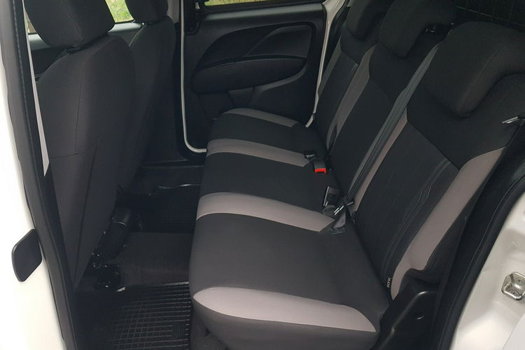 Fiat Doblo MAXI 5 OSÓB DŁUGI KLIMA 6-BIEGÓW KRAJOWY I-WŁAŚCICIEL FAKTURA VAT zdjęcie 20