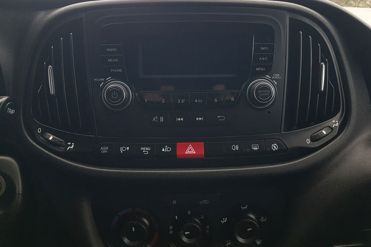 Fiat Doblo MAXI 5 OSÓB DŁUGI KLIMA 6-BIEGÓW KRAJOWY I-WŁAŚCICIEL FAKTURA VAT zdjęcie 25